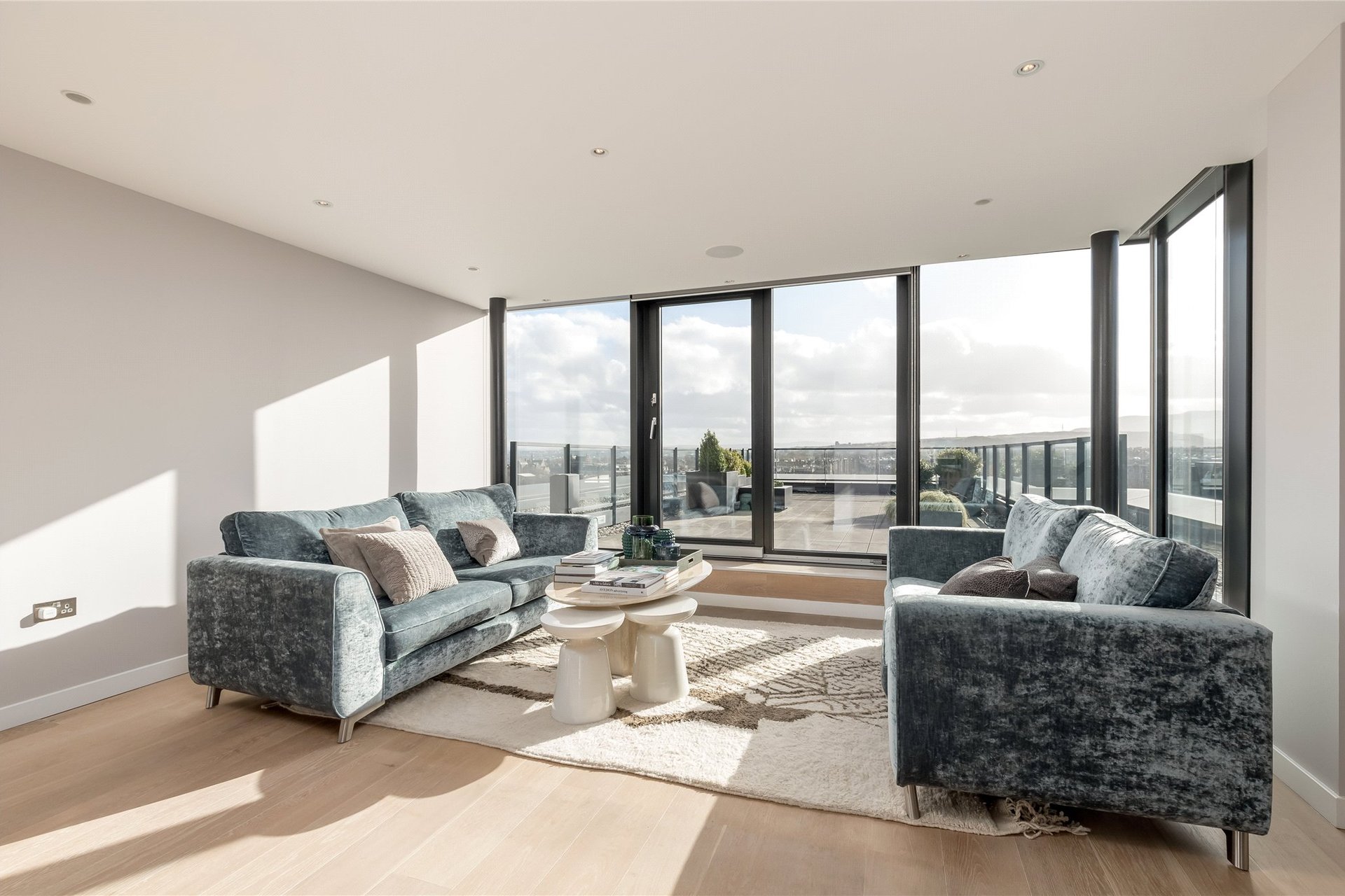 Flat 31, 12 Simpson Loan, Edinburgh, Midlothian, EH3 9GP - Picture #2