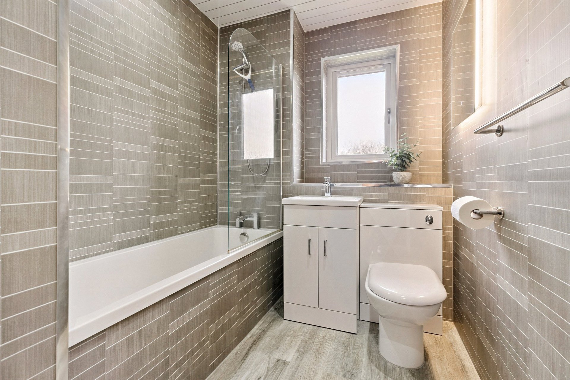 8 Crathie Place, Newton Mearns, Glasgow, East Renfrewshire, G77 5UG - Picture #21