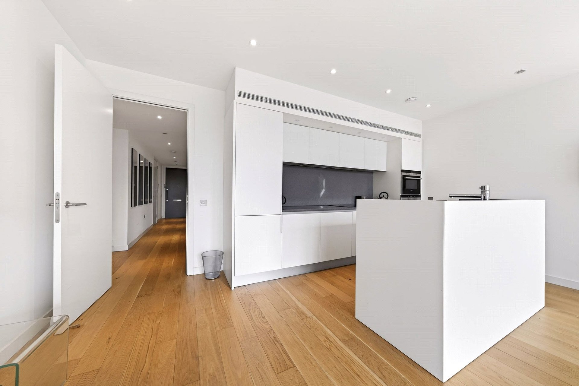 Flat 5, 12 Simpson Loan, Edinburgh, Midlothian, EH3 9GP - Picture #7