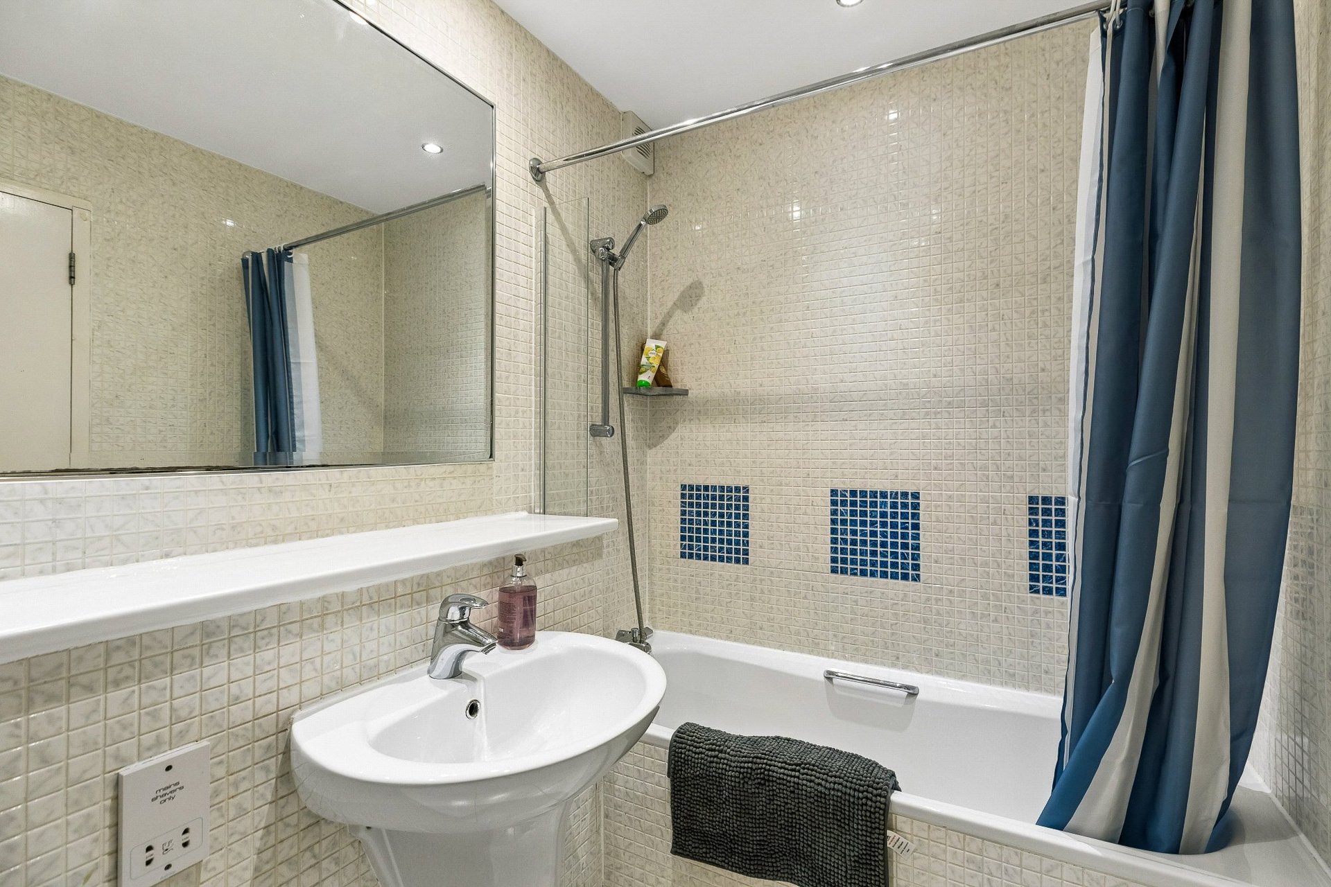 Flat 1lewishamilton62@hotmail.Com, 15 Lynedoch Crescent, Park, Glasgow, G3 6EQ - Picture #21
