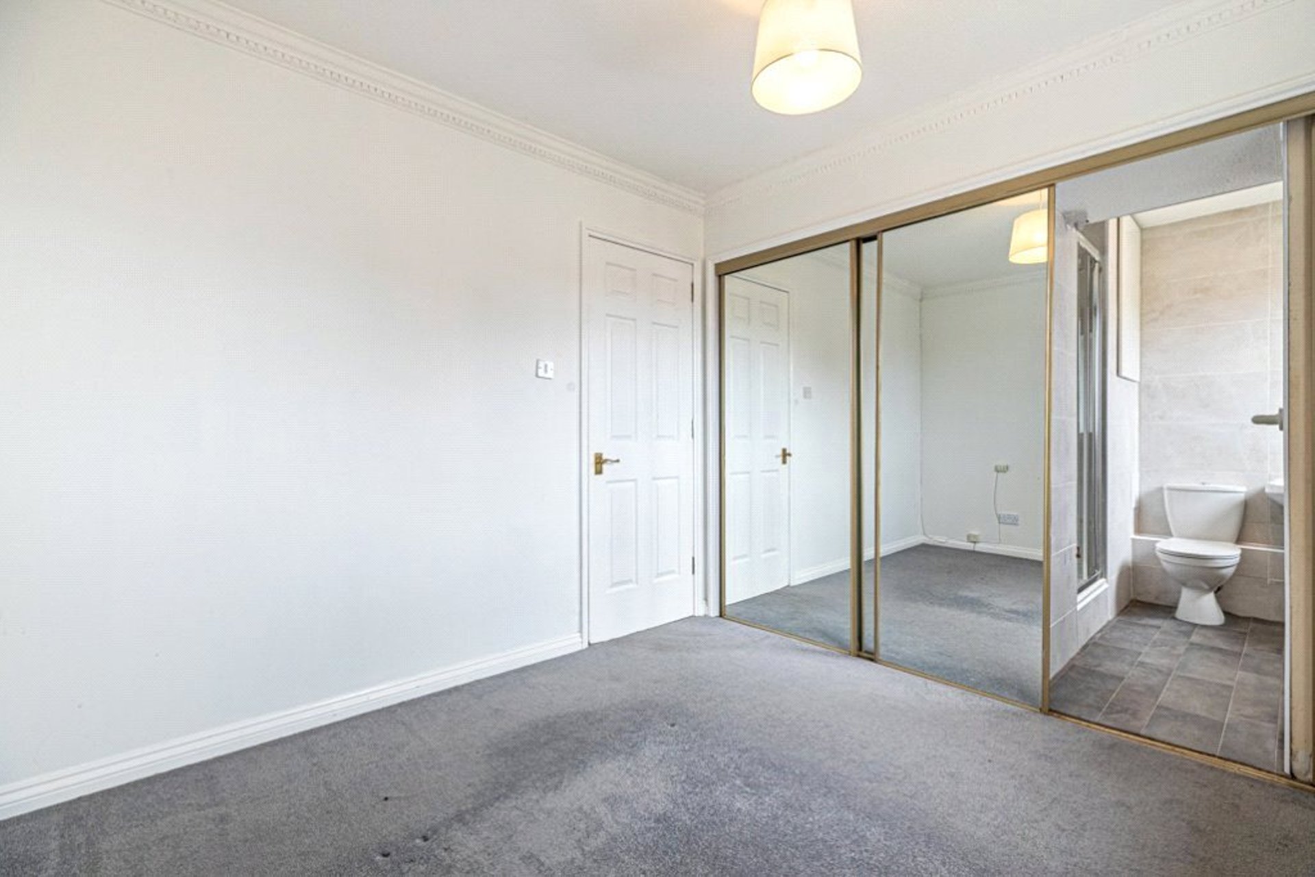 Flat 17 (Top), 12 Riverview Place, Waterfront, G5 8EH - Picture #10