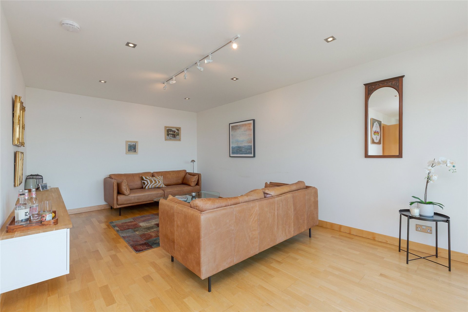2/8 Western Harbour Place, Western Harbour, Edinburgh, EH6 6NG - Picture #4