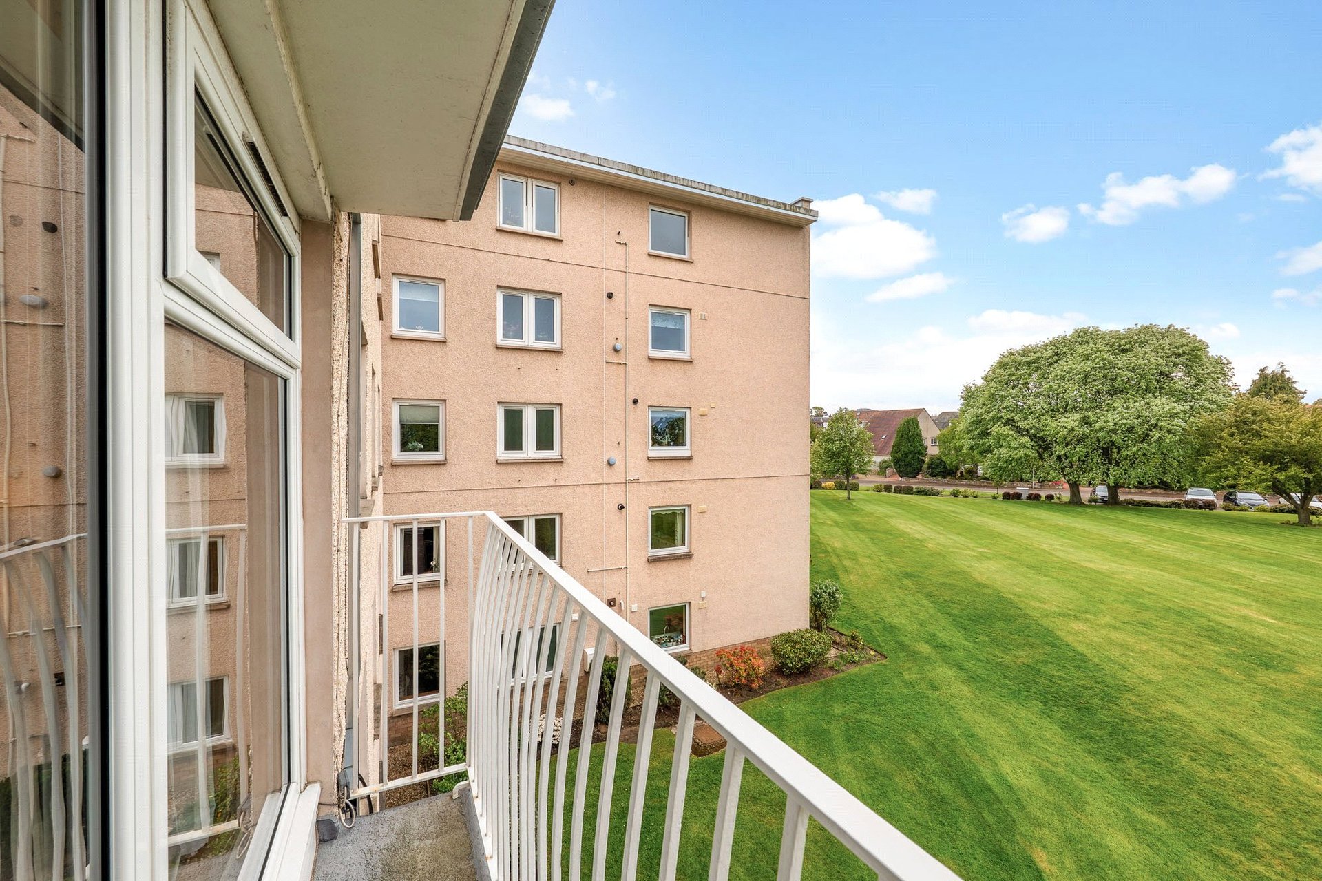 4/12 Succoth Court, Edinburgh, Midlothian, EH12 6BZ - Picture #7