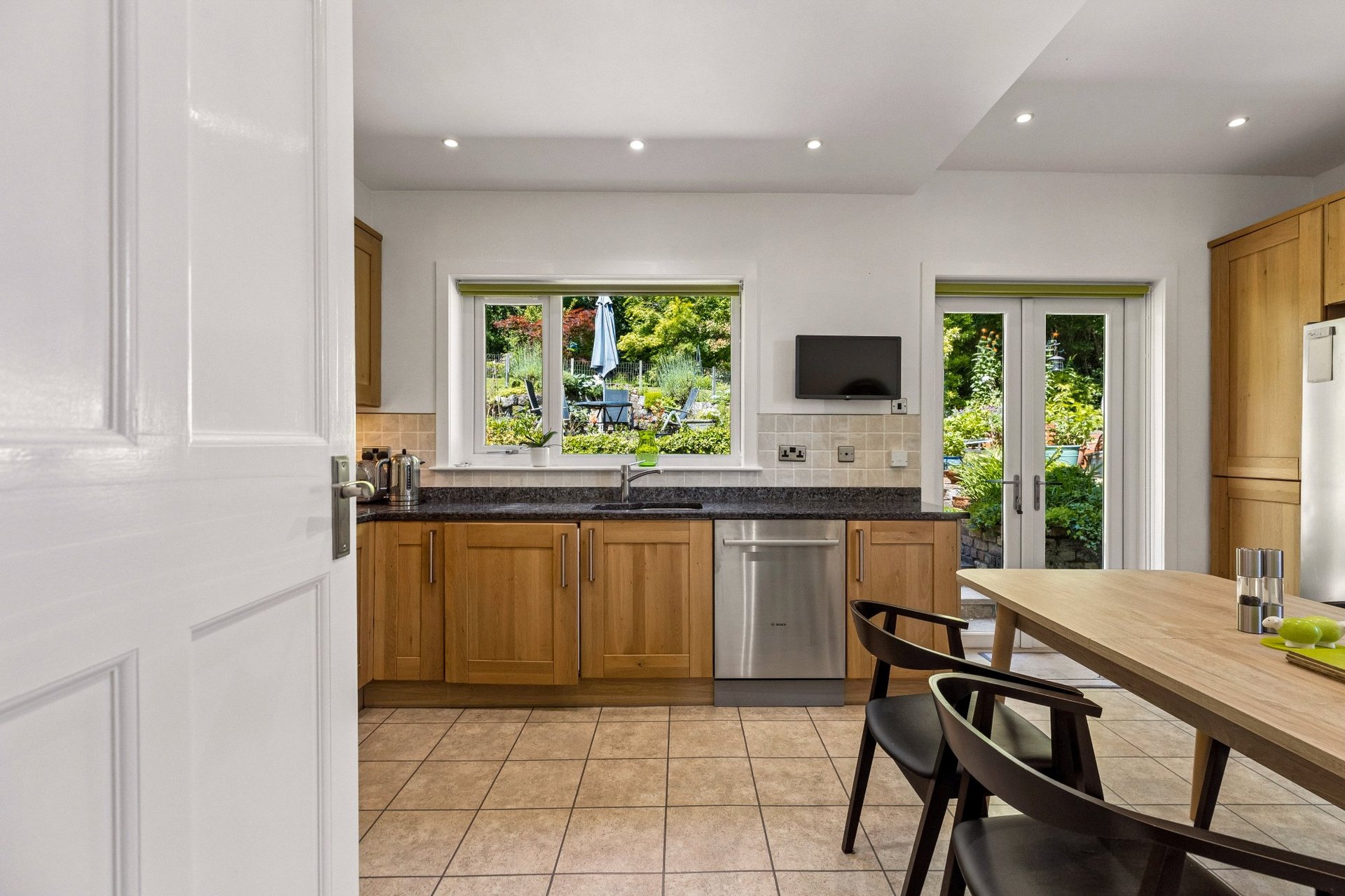 19 Douglas Park Crescent, Bearsden, G61 3DS - Picture #11