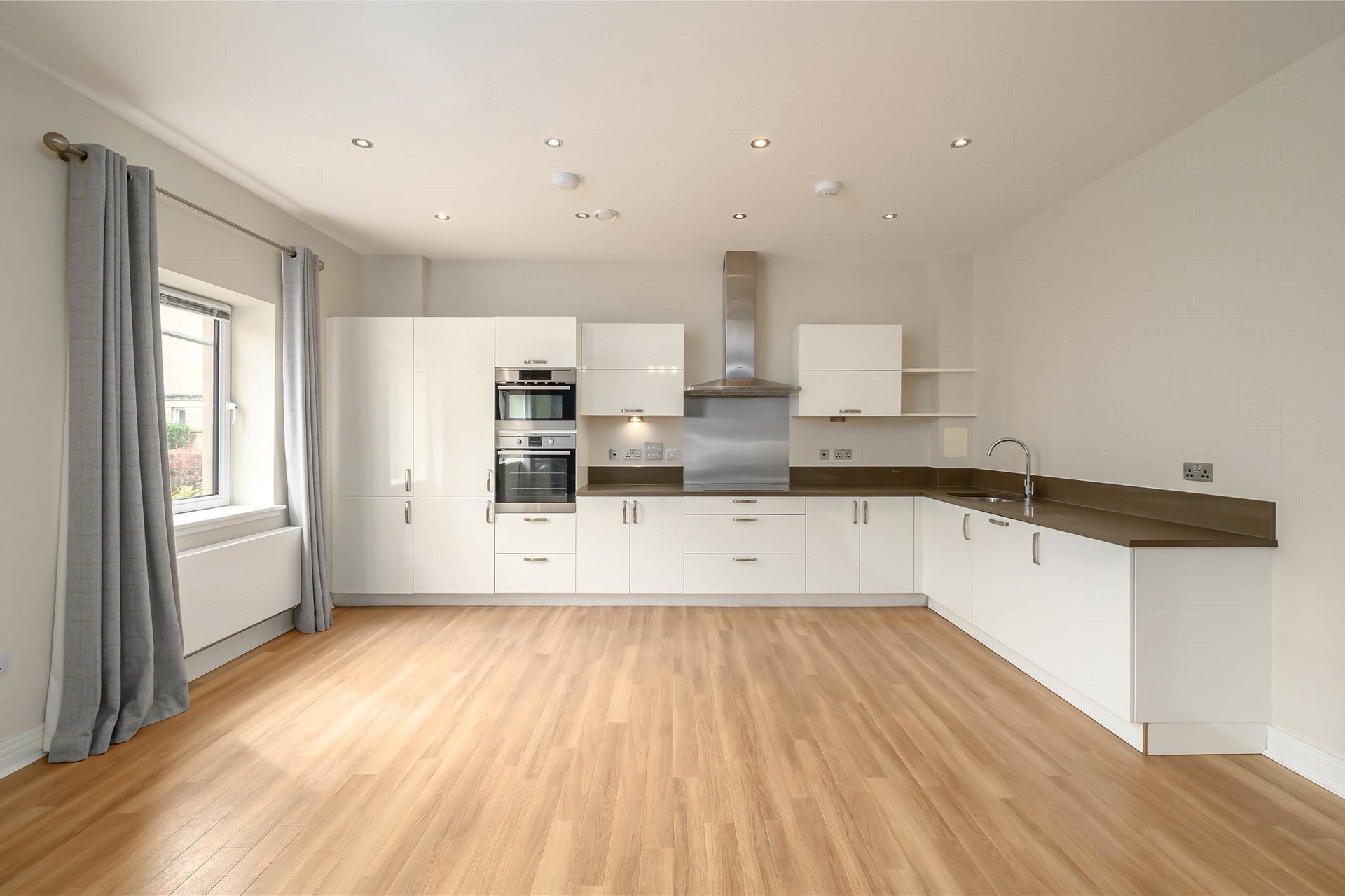 62/2 Larkfield Gardens, Edinburgh, EH5 3QB - Picture #6