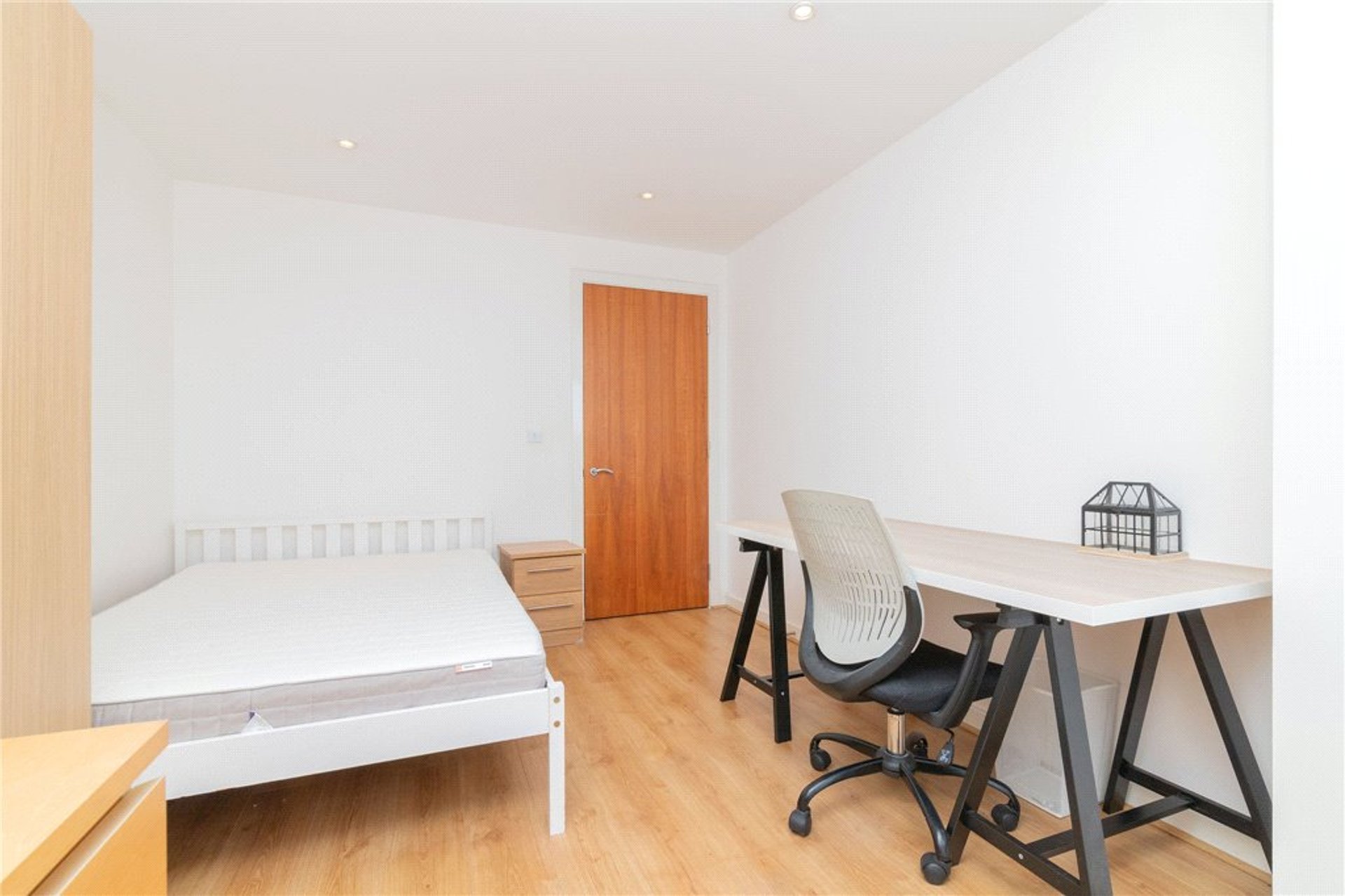 8/3, 1 Meadowside Quay Square, Glasgow, G11 6BS - Picture #18