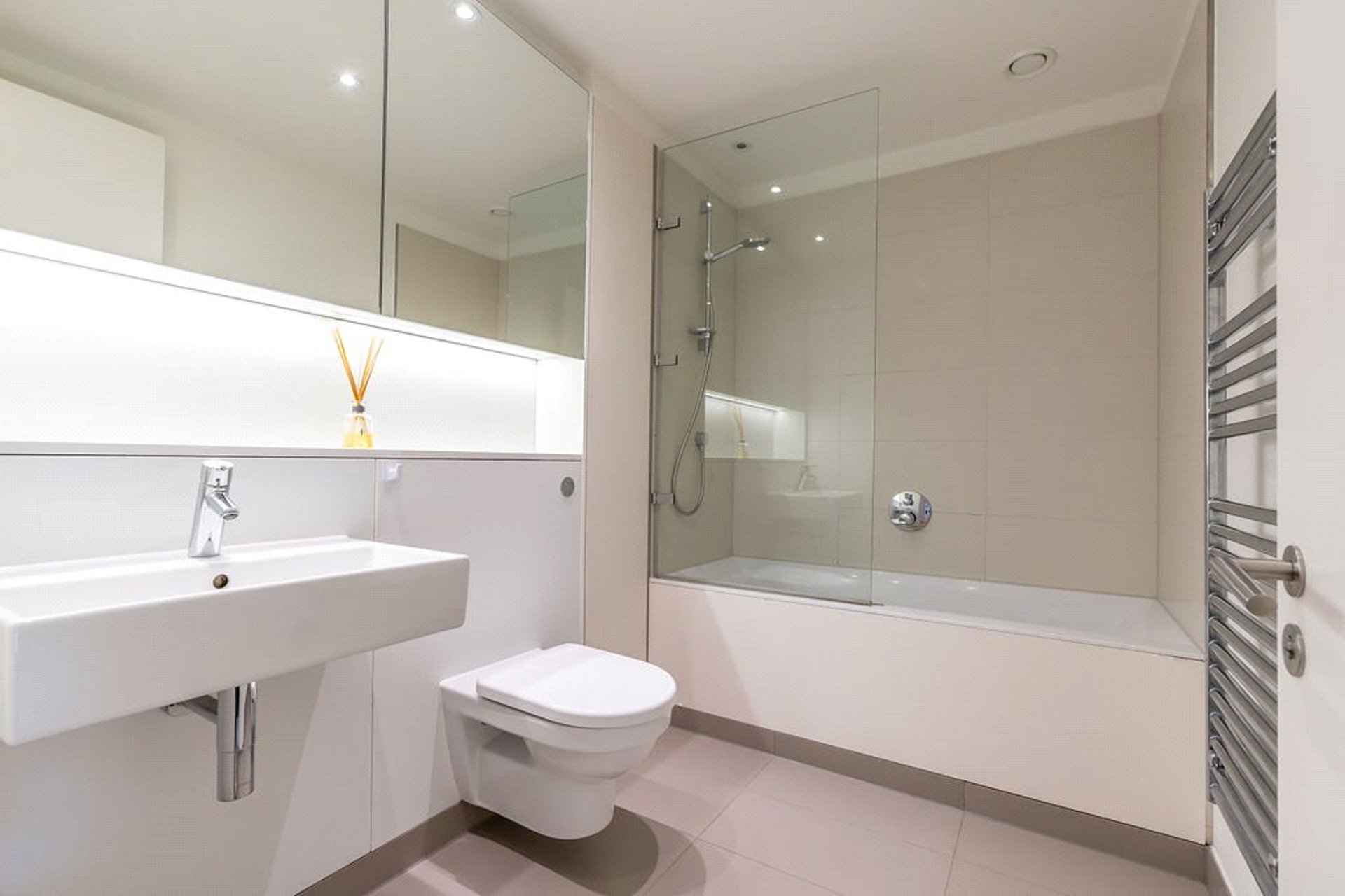 Flat 17, 8 Simpson Loan, Quartermile, Edinburgh, EH3 9GS - Picture #21
