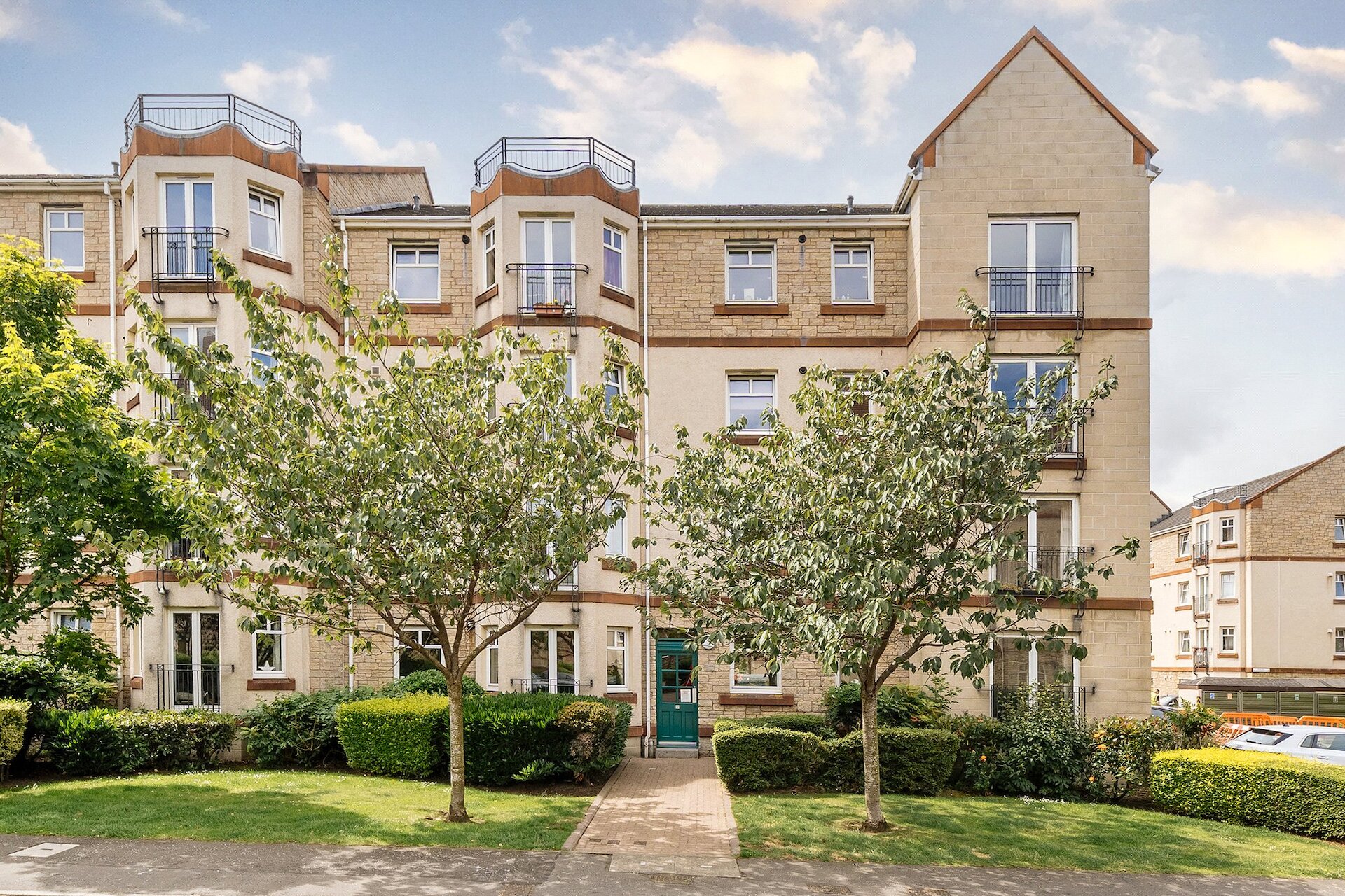 20/2 Sinclair Place, Edinburgh, EH11 1AH - Picture #1