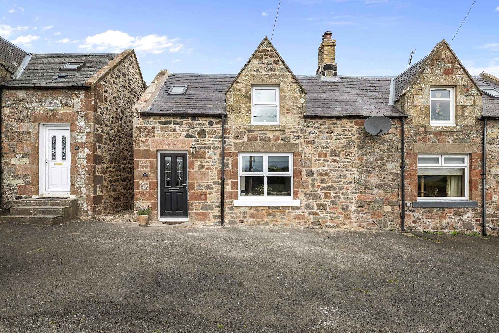 6 Prenderguest Farm Cottages, Ayton, Eyemouth, Berwickshire, TD14 5RW - Picture #1