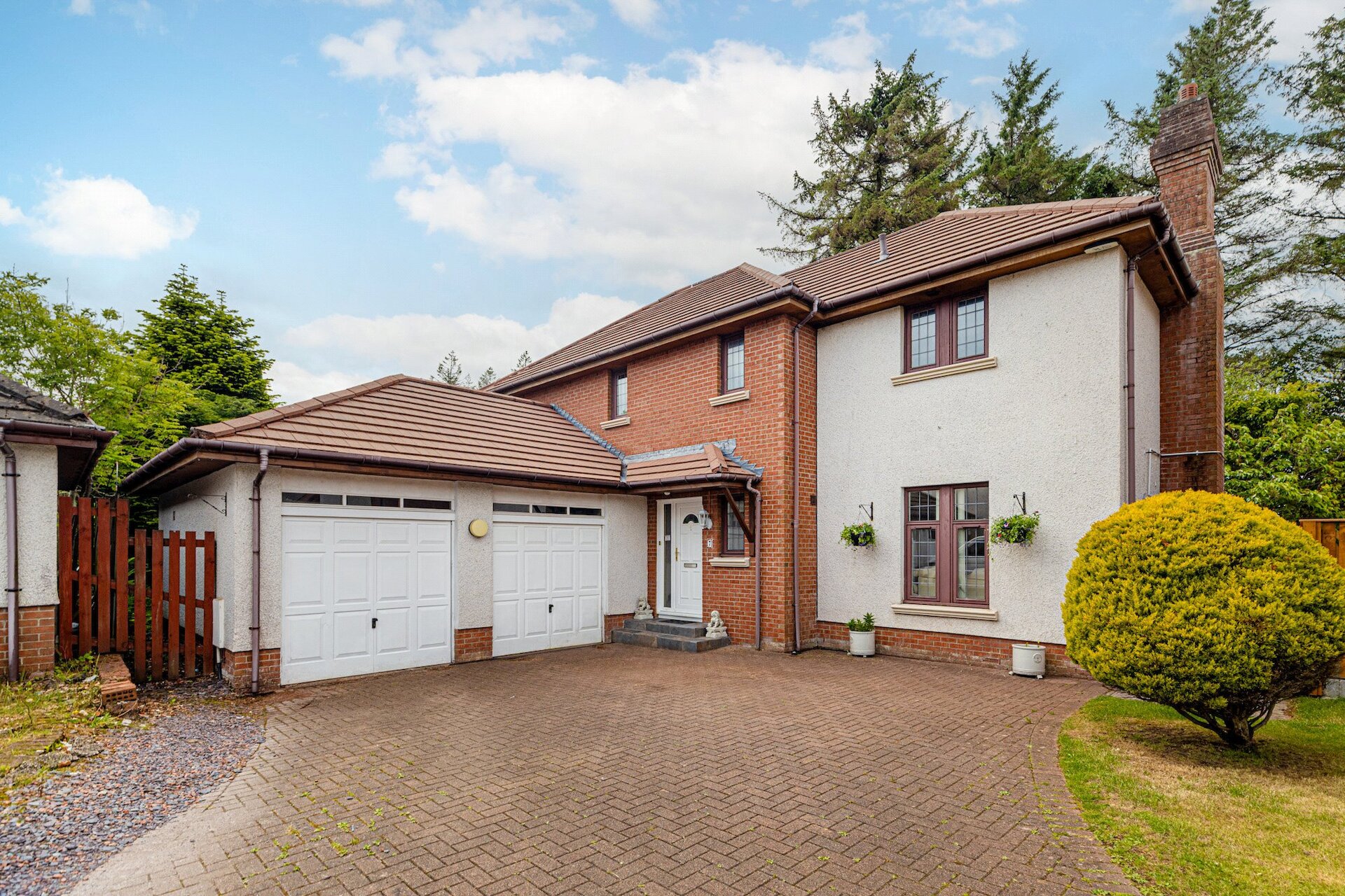 7 Lynebank Grove, Newton Mearns, Glasgow, G77 5GB - Picture #1