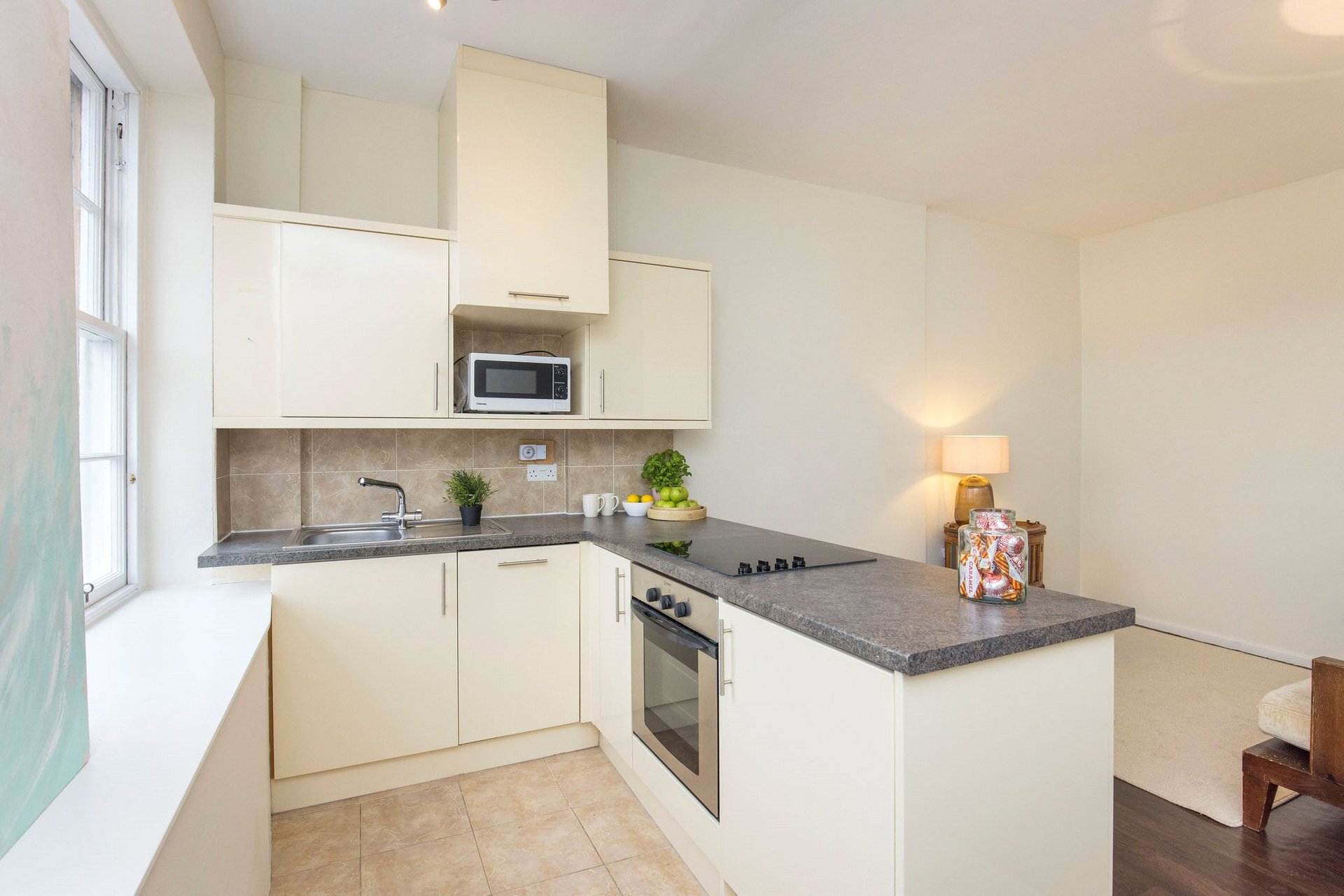 Flat 8, 20 Henderson Row, Edinburgh, Midlothian, EH3 5DR - Picture #3