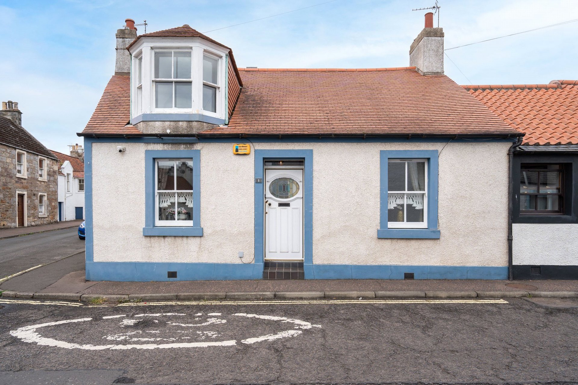 1 Backgate, Pittenweem, Anstruther, Fife, KY10 2QD - Picture #2