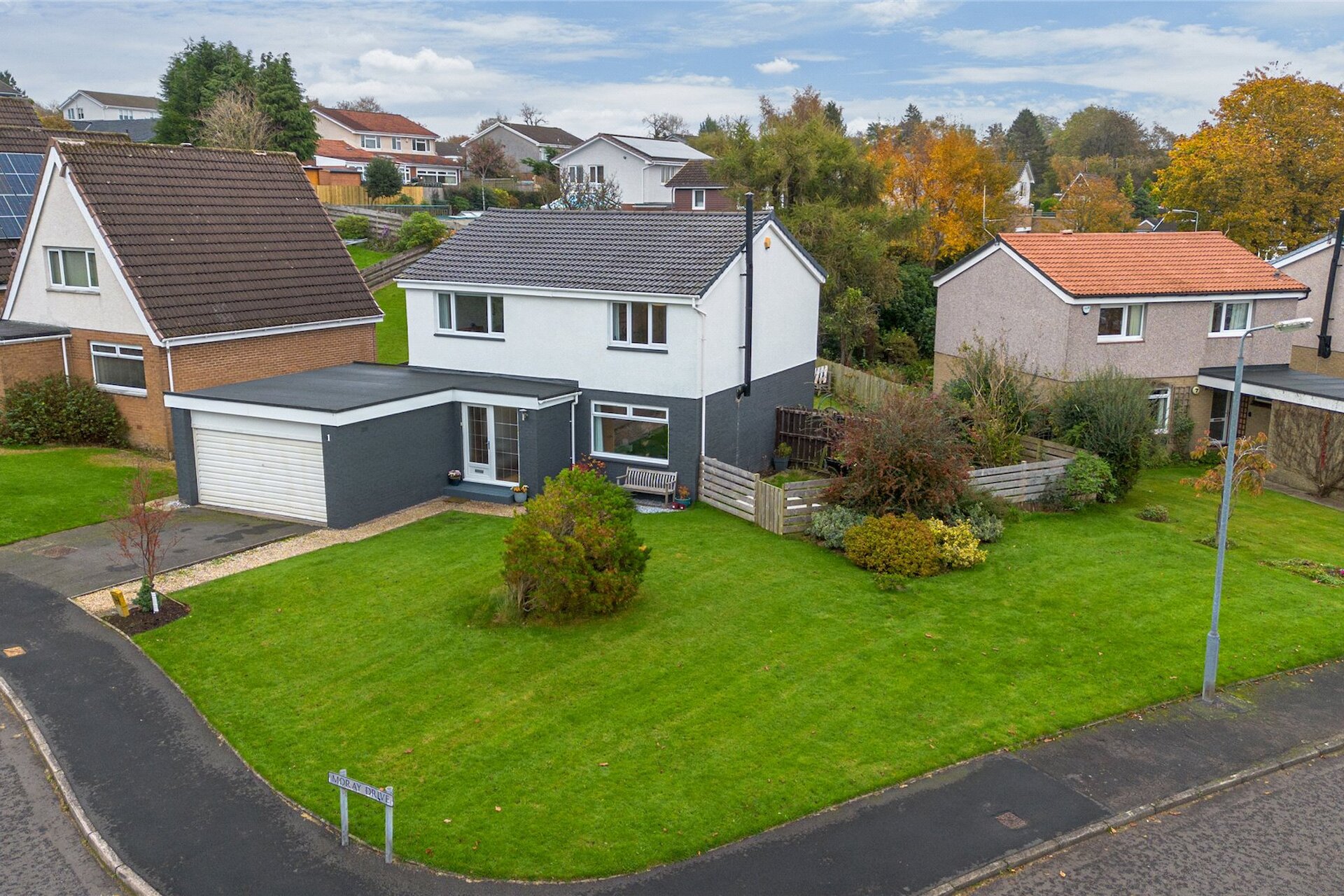 1 Moray Drive, Torrance, Glasgow, East Dunbartonshire, G64 4JG - Picture #1